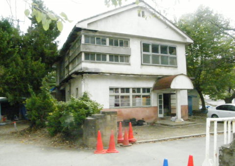 鶴ヶ城公園体育会館解体工事